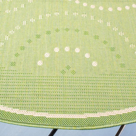 Safavieh Courtyard 5'-3" x 5'-3" Rug in Olive / Natural