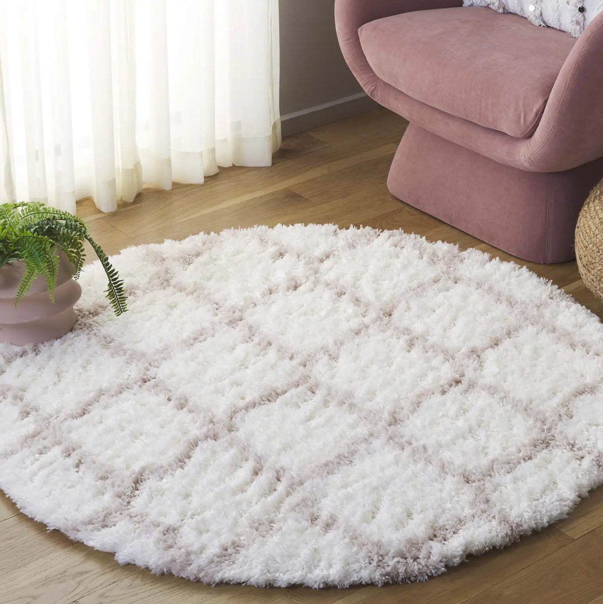 Safavieh Indie Shag 4'-0" x 4'-0" Rug in Ivory / Mushroom