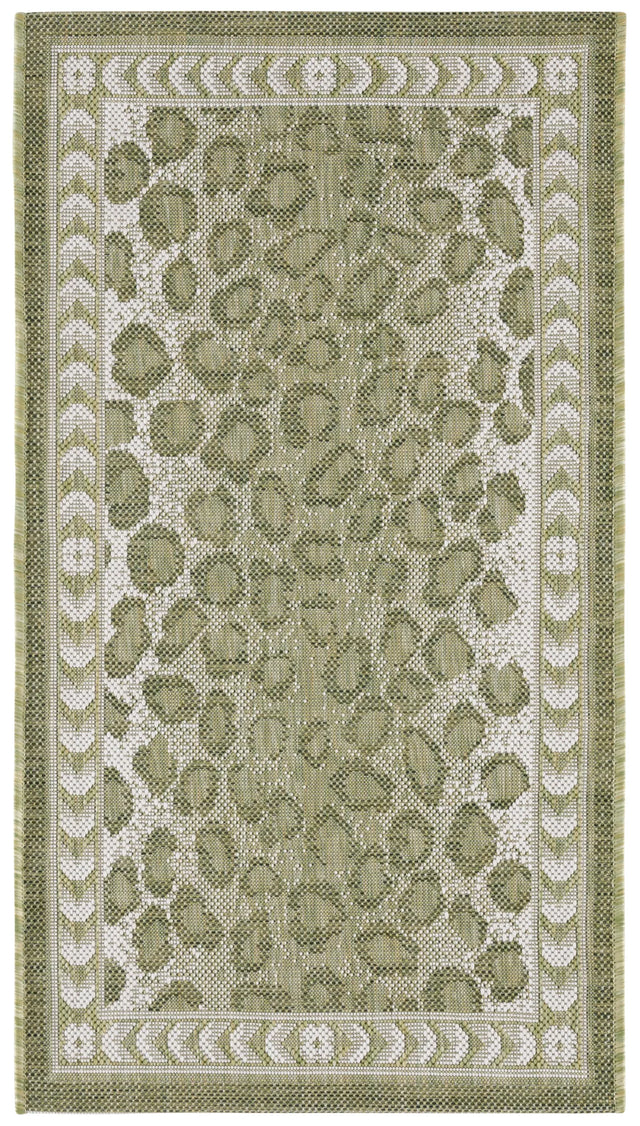 Safavieh Courtyard 2'-0" x 3'-7" Rug in Light Green / Ivory