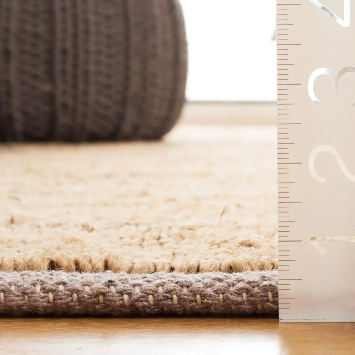 Safavieh Natural Fiber 4'-0" x 6'-0" Rug in Natural / Black