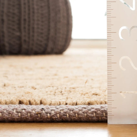 Safavieh Natural Fiber 4'-0" x 6'-0" Rug in Natural / Black