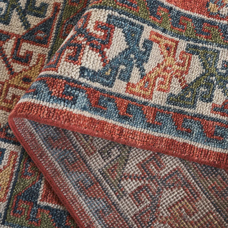 Safavieh Samarkand 6'-0" x 9'-0" Rug in Red / Beige