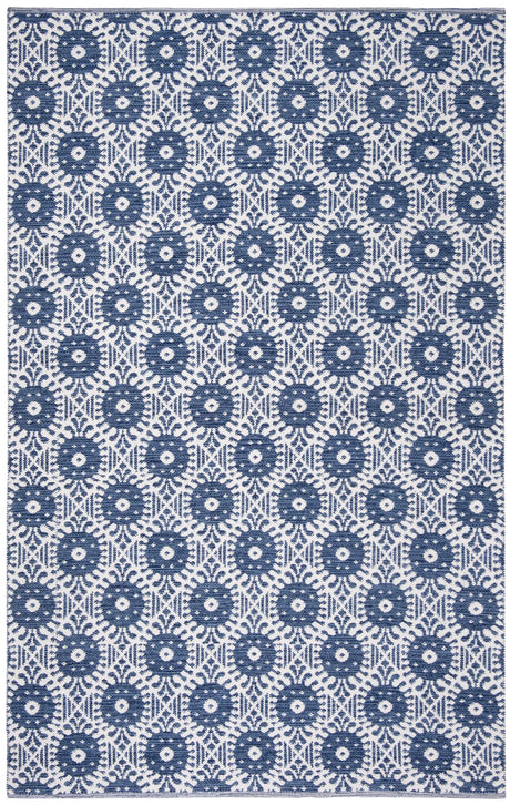 Safavieh Montauk 5'-0" x 8'-0" Rug in Navy / Ivory