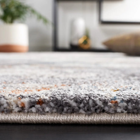 Safavieh Cyrus Shag 4'-5" x 6'-5" Rug in Grey / Ivory
