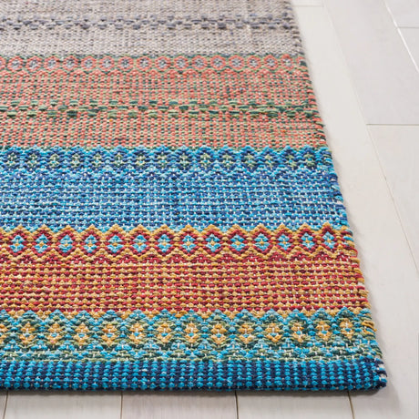 Safavieh Montauk 4'-0" x 6'-0" Rug in Blue / Grey