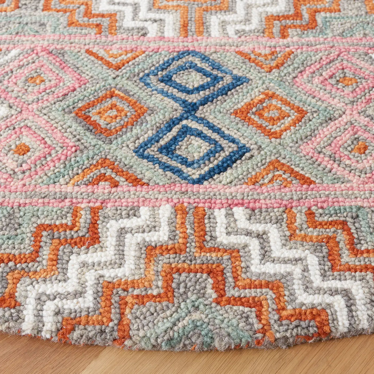 Safavieh Aspen 5'-0" x 5'-0" Rug in Orange / Fuchsia