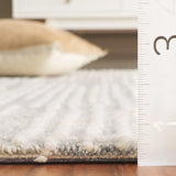 Safavieh Abstract 4'-0" x 6'-0" Rug in Light Grey / Ivory
