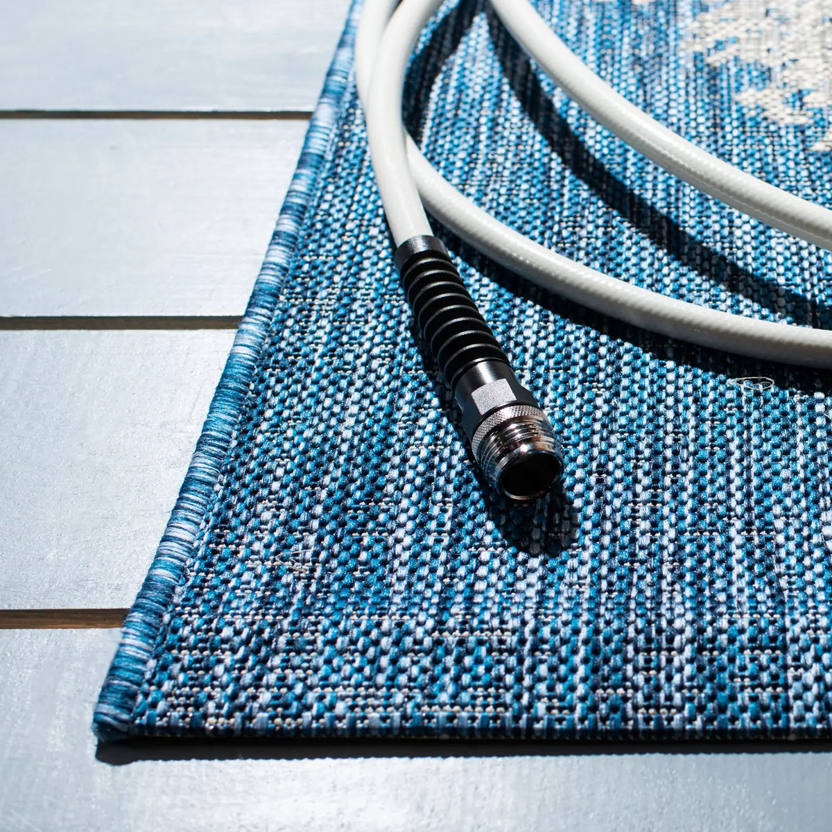 Safavieh Courtyard 4'-0" x 5'-7" Rug in Navy / Grey