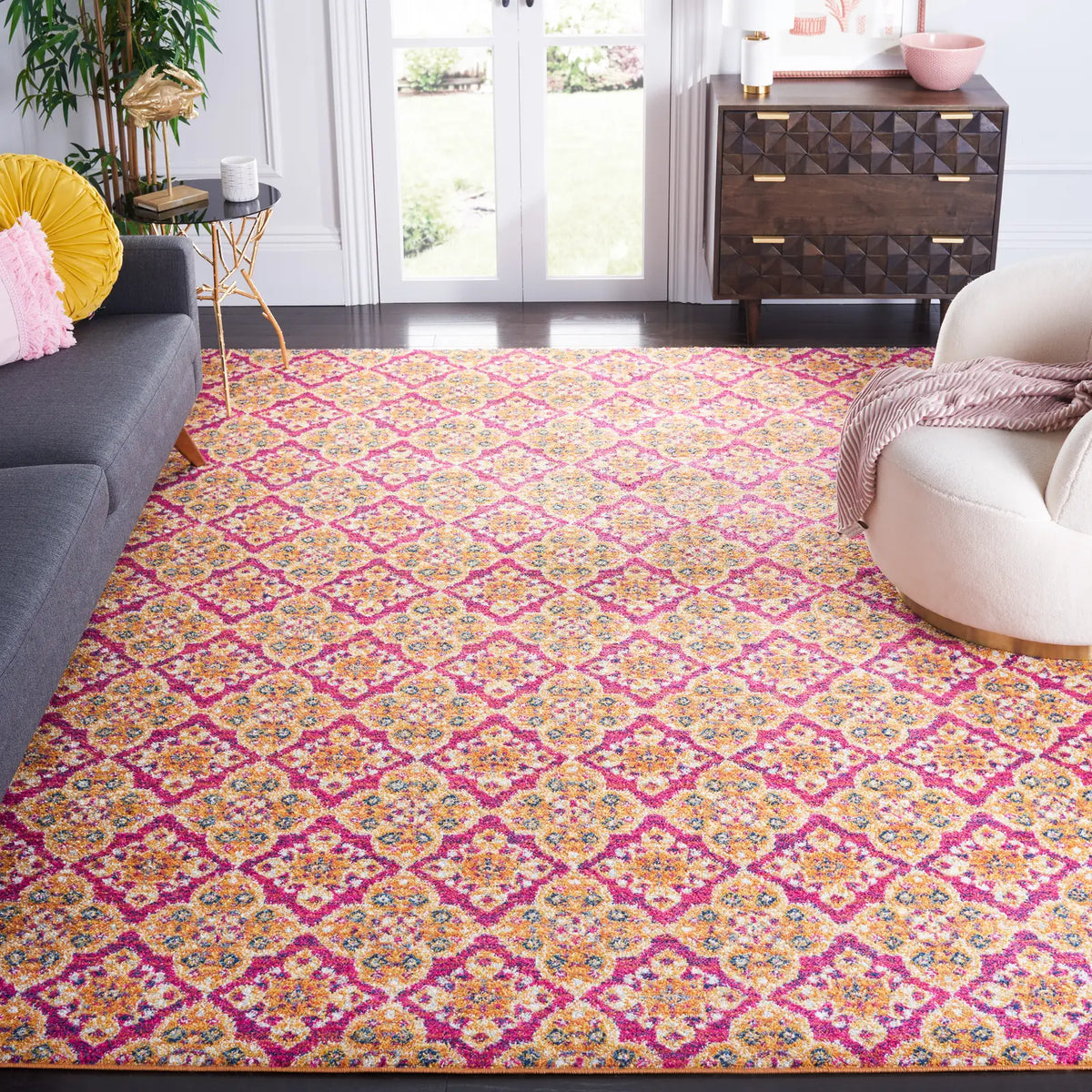 Safavieh Madison 6'-7" x 9'-2" Rug in Fuchsia / Gold
