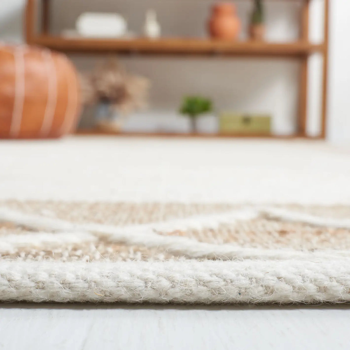 Safavieh Natural Fiber 4'-0" x 6'-0" Rug in Natural / Ivory