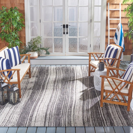 Safavieh Courtyard 8'-0" x 10'-0" Rug in Black / Grey