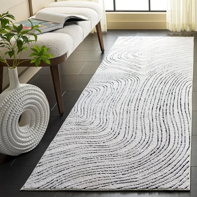 Safavieh Versailles 2'-6" x 8'-0" Rug in Ivory / Black