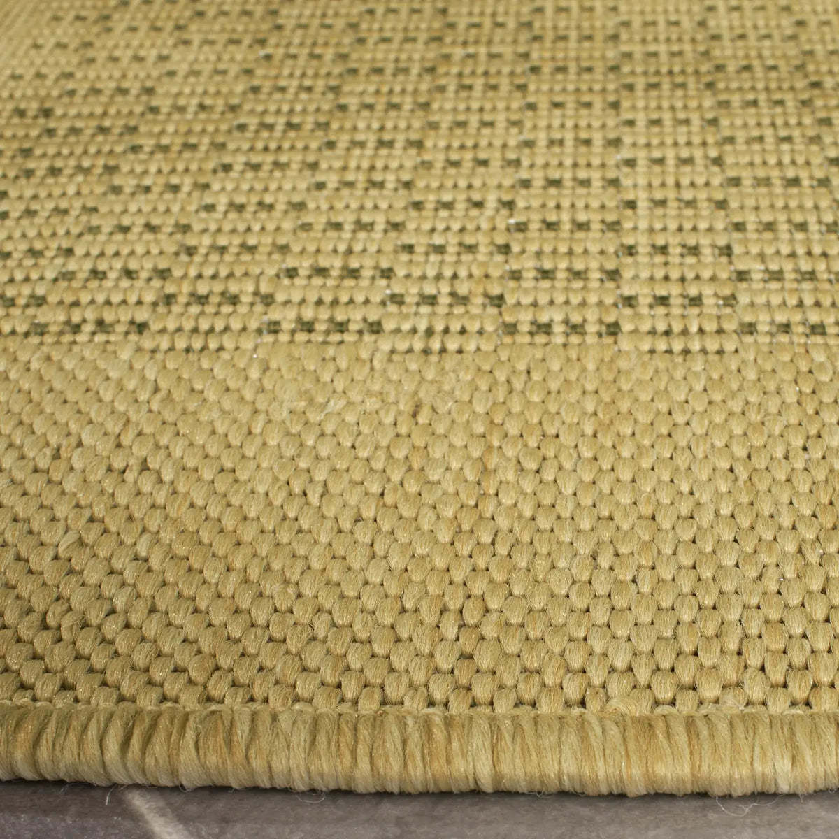 Safavieh Courtyard 6'-7" x 6'-7" Rug in Natural / Olive