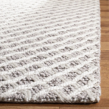 Safavieh Natura 5'-0" x 8'-0" Rug in Ivory / Beige