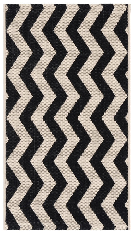 Safavieh Courtyard 2'-0" x 3'-7" Rug in Black / Beige