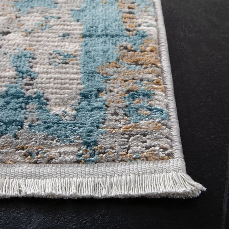 Safavieh Shivan 4'-0" x 6'-0" Rug in Ivory / Grey