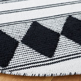 Safavieh Montauk 6'-0" x 6'-0" Rug in Black / Ivory