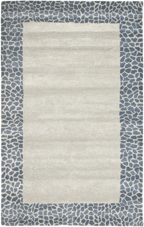 Safavieh Soho 3'-6" x 5'-6" Rug in Silver / Grey