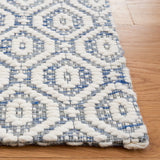 Safavieh Marbella 4'-0" x 6'-0" Rug in Blue / Ivory