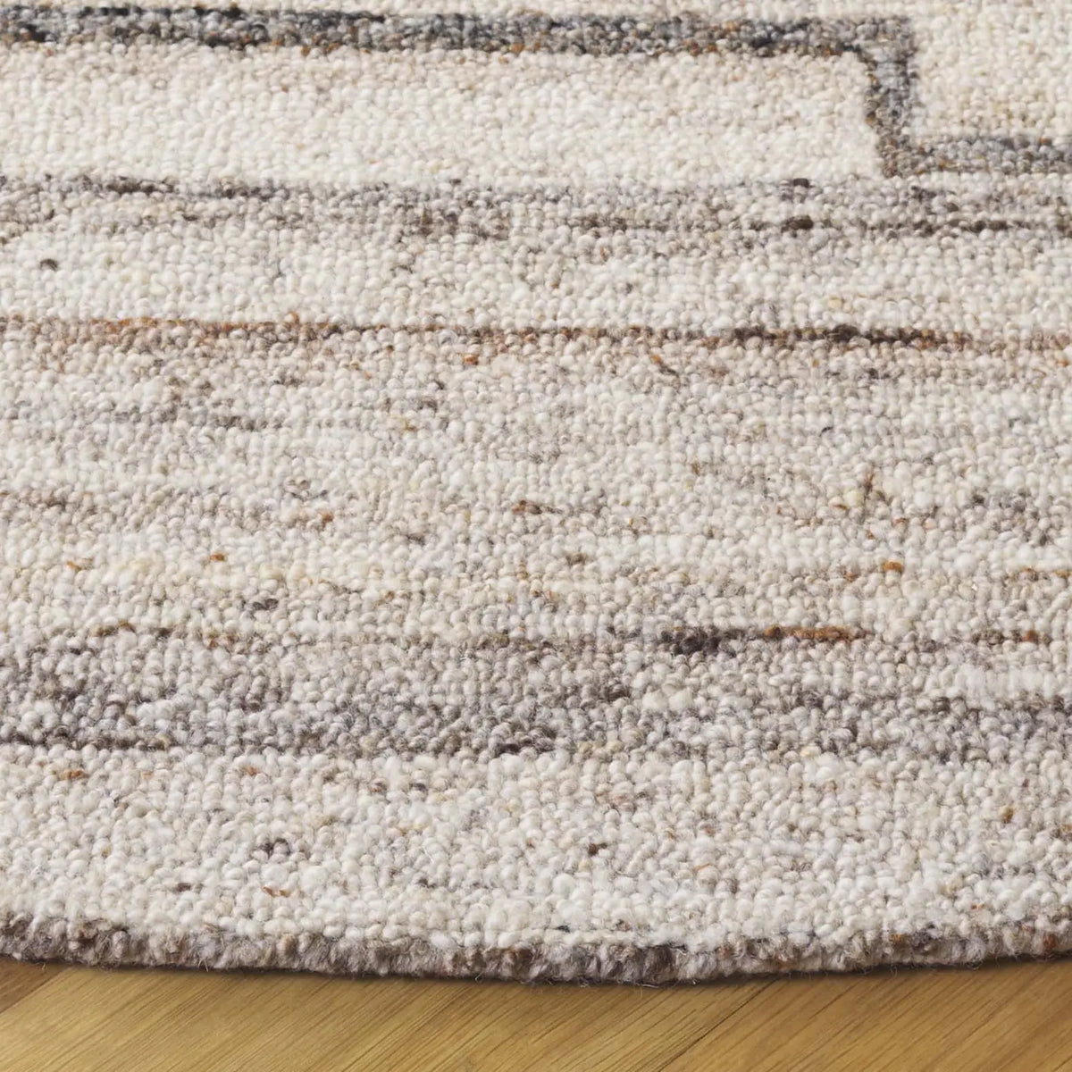 Safavieh Kenya 6'-0" x 6'-0" Rug in Brown / Beige