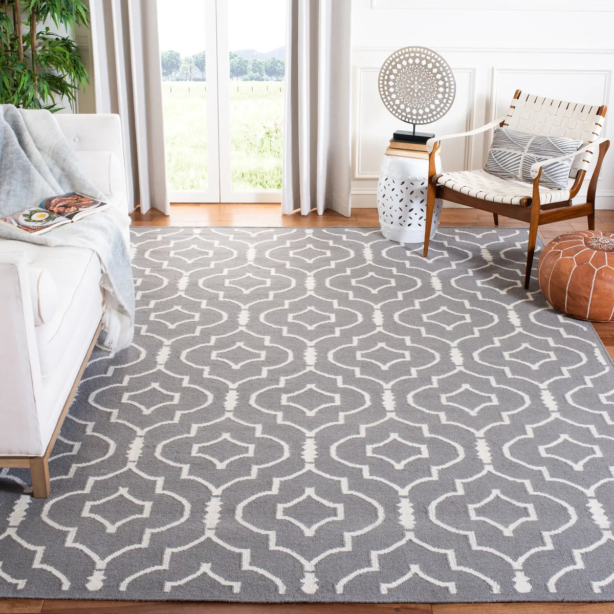 Safavieh Dhurries 10'-0" x 14'-0" Rug in Grey / Ivory