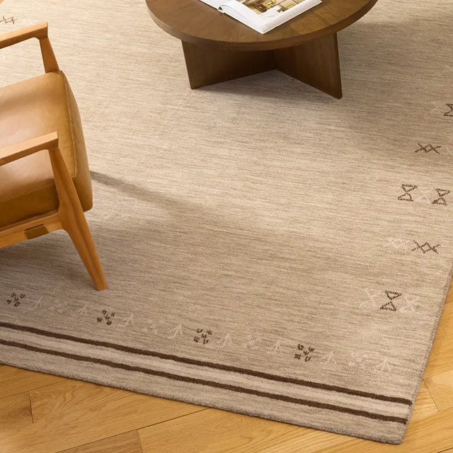 Safavieh Himalaya 8'-0" x 10'-0" Rug in Beige / Brown
