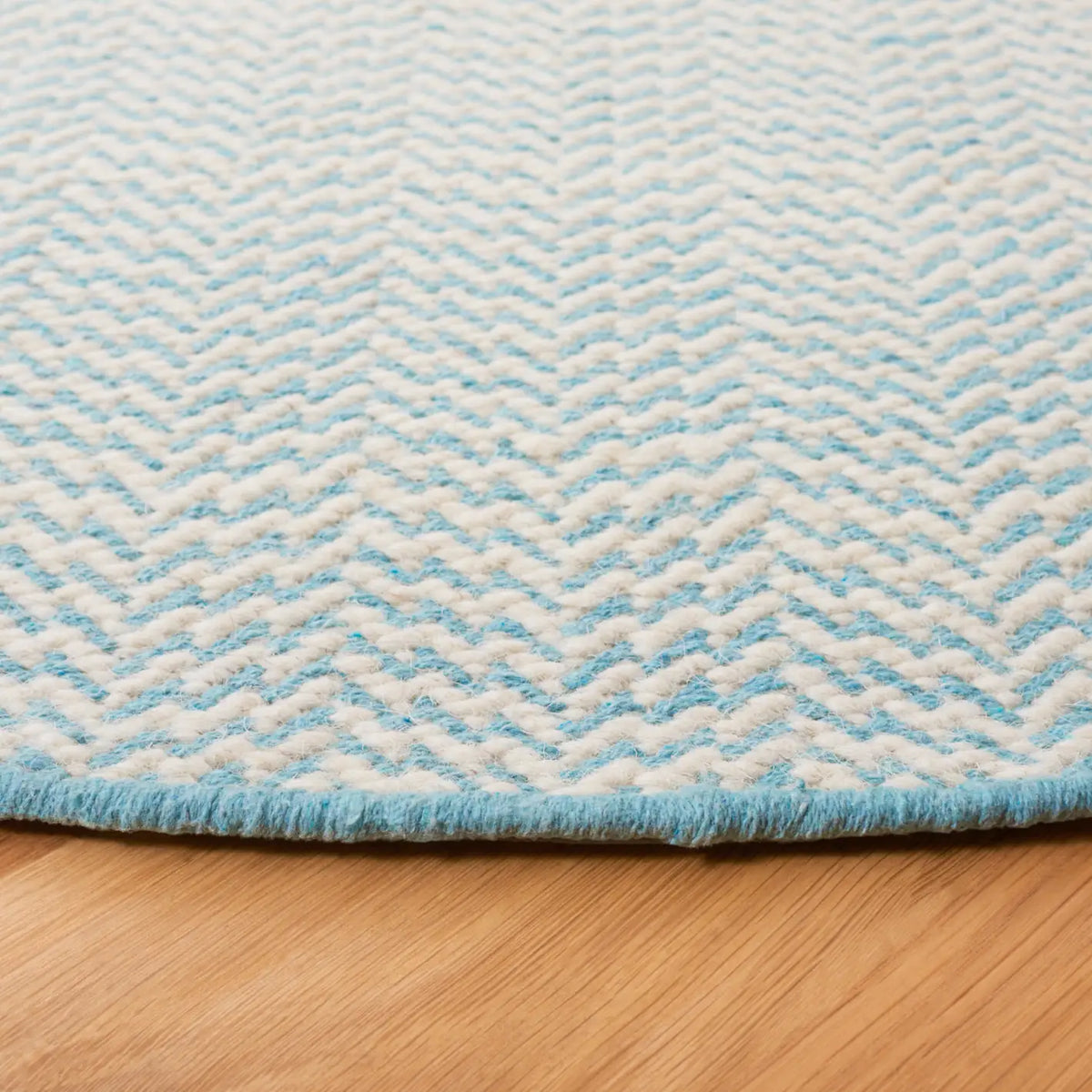 Safavieh Vermont 6'-0" x 6'-0" Rug in Teal / Ivory