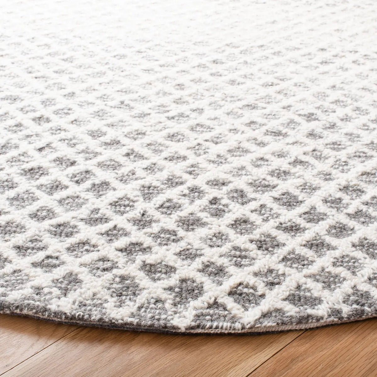 Safavieh Micro-Loop 5'-0" x 5'-0" Rug in Grey / Ivory
