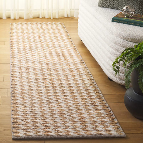 Safavieh Natural Fiber 2'-3" x 8'-0" Rug in Natural / Ivory