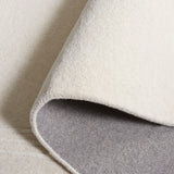 Safavieh Soho 4'-0" x 6'-0" Rug in Beige / Ivory