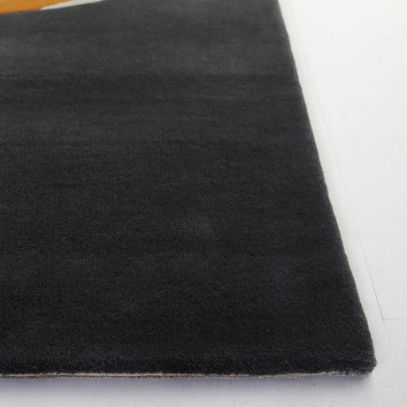 Safavieh Soho 5'-0" x 8'-0" Rug in Charcoal