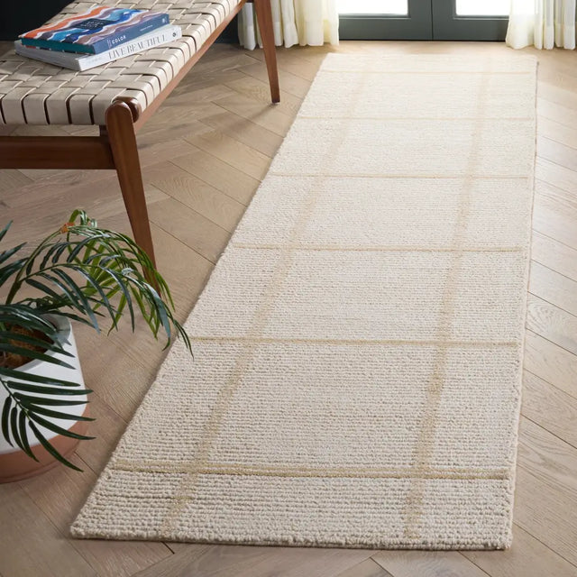 Safavieh Harvest 2'-3" x 8'-0" Rug in Ivory / Beige