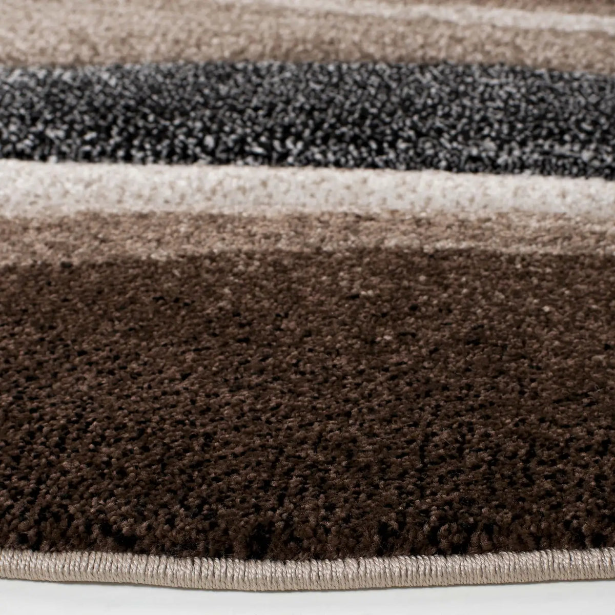 Safavieh Hollywood 6'-7" x 6'-7" Rug in Brown / Ivory