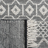 Safavieh Natura 4'-0" x 6'-0" Rug in Ivory / Black