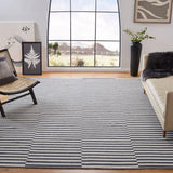Safavieh Montauk 10'-0" x 14'-0" Rug in Ivory / Grey