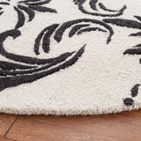 Safavieh Jardin 6'-0" x 6'-0" Rug in Ivory / Black