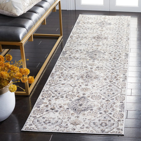 Safavieh Shivan 100 2'-2" x 8'-0" Rug in Ivory / Grey