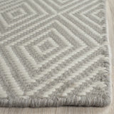 Safavieh Wilton 8'-0" x 10'-0" Rug in Light Grey / Ivory