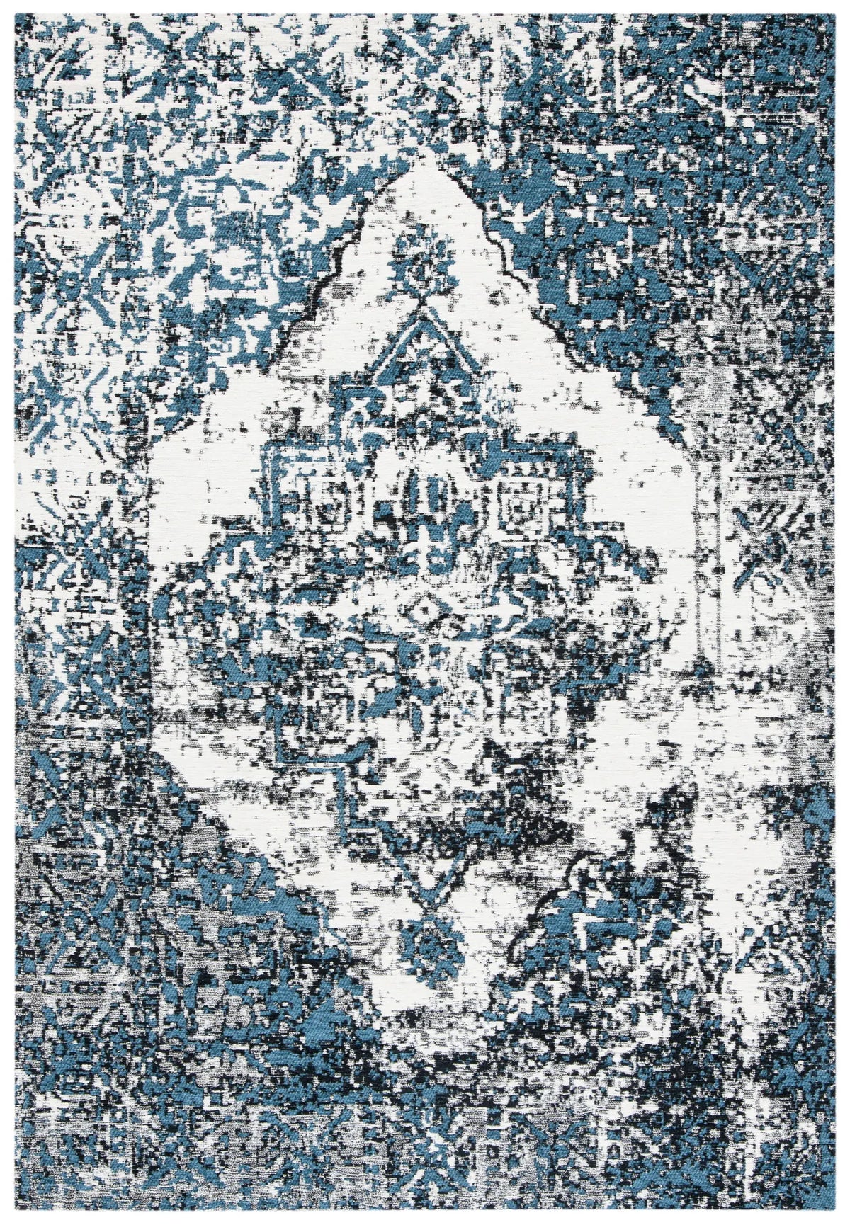 Safavieh Classic Vintage 4'-0" x 6'-0" Rug in Navy / Ivory