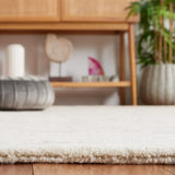 Safavieh Ebony 4'-0" x 6'-0" Rug in Pink / Ivory