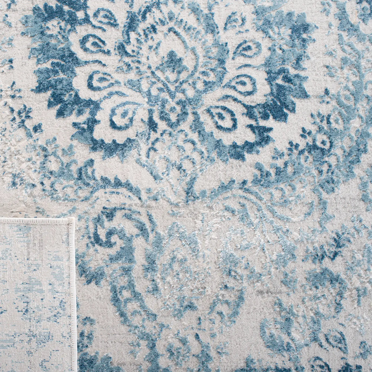 Safavieh Princeton 4'-0" x 6'-0" Rug in Blue / Beige