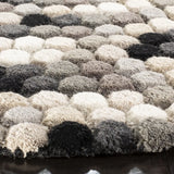 Safavieh Soho 6'-0" x 6'-0" Rug in Ivory / Grey