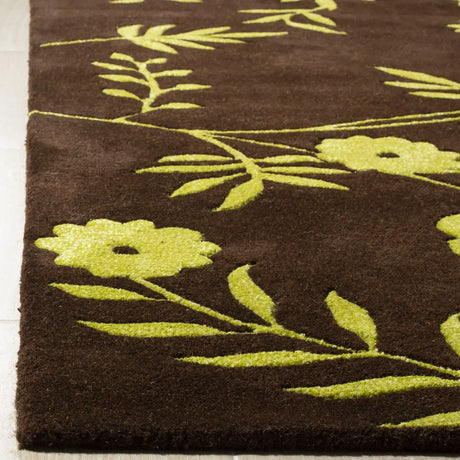 Safavieh Soho 3'-6" x 5'-6" Rug in Brown / Green