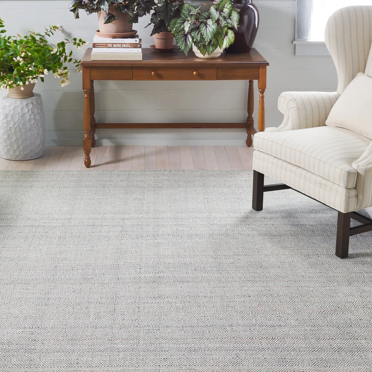 Safavieh Martha Stewart 8'-0" x 10'-0" Rug in Dark Green / Ivory
