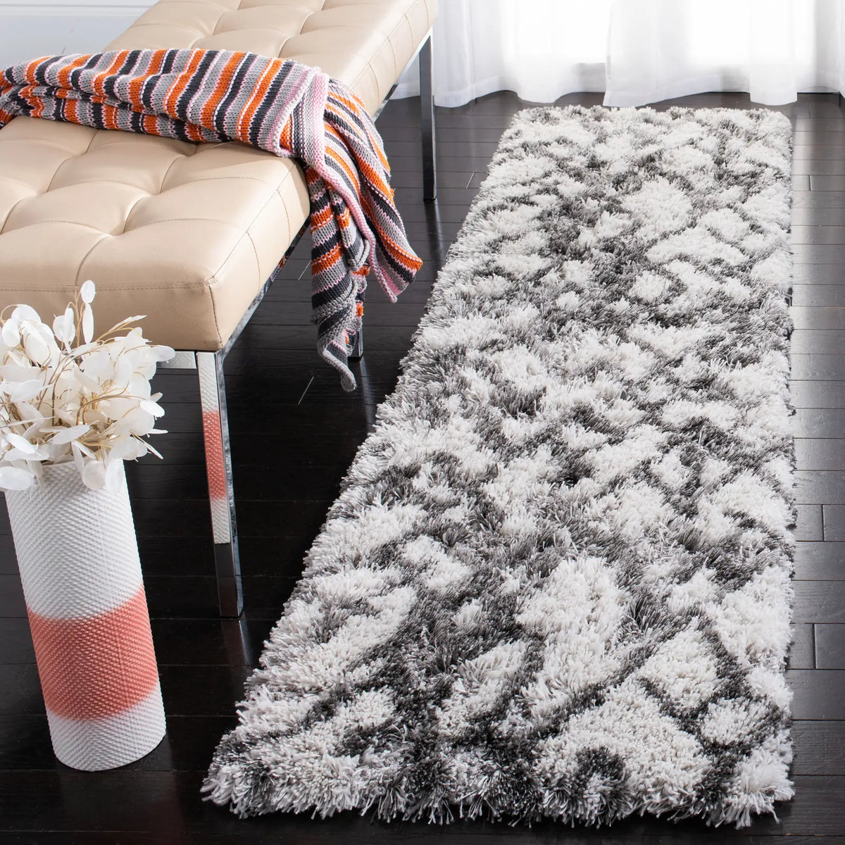 Safavieh Horizon Shag 800 2'-0" x 11'-0" Rug in Grey / Ivory