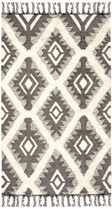 Safavieh Kenya 4'-0" x 6'-0" Rug in Black / Ivory