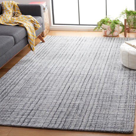 Safavieh Abstract 4'-0" x 6'-0" Rug in Grey / Ivory