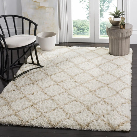 Safavieh Indie Shag 5'-1" x 7'-6" Rug in Ivory / Light Beige