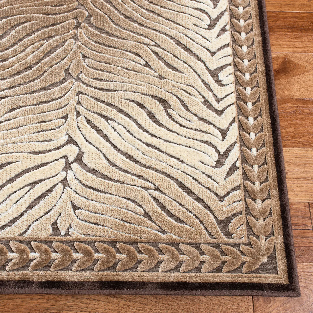 Safavieh Paradise 5'-3" x 7'-6" Rug in Brown