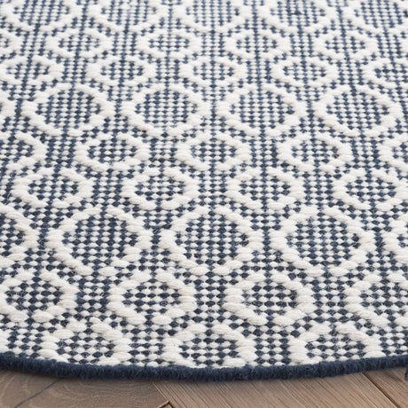 Safavieh Vermont 6'-0" x 6'-0" Rug in Navy / Ivory